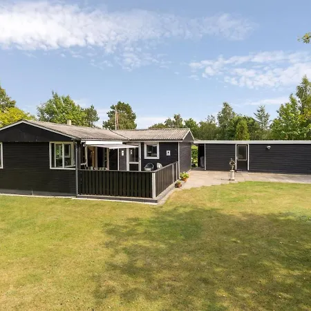 Teofan - 500m From The Sea In Ne Jutland By Interhome Storvorde